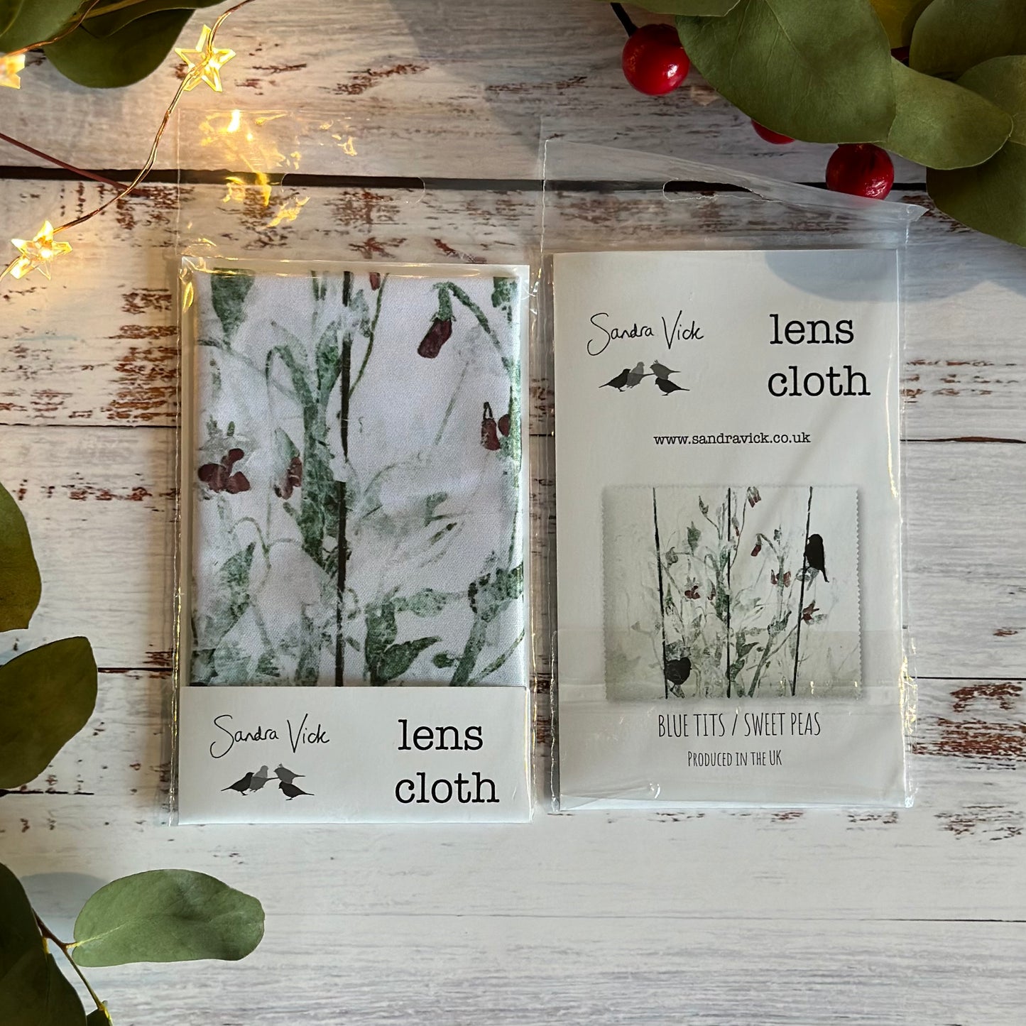LENS CLOTH: blue tit and sweet peas