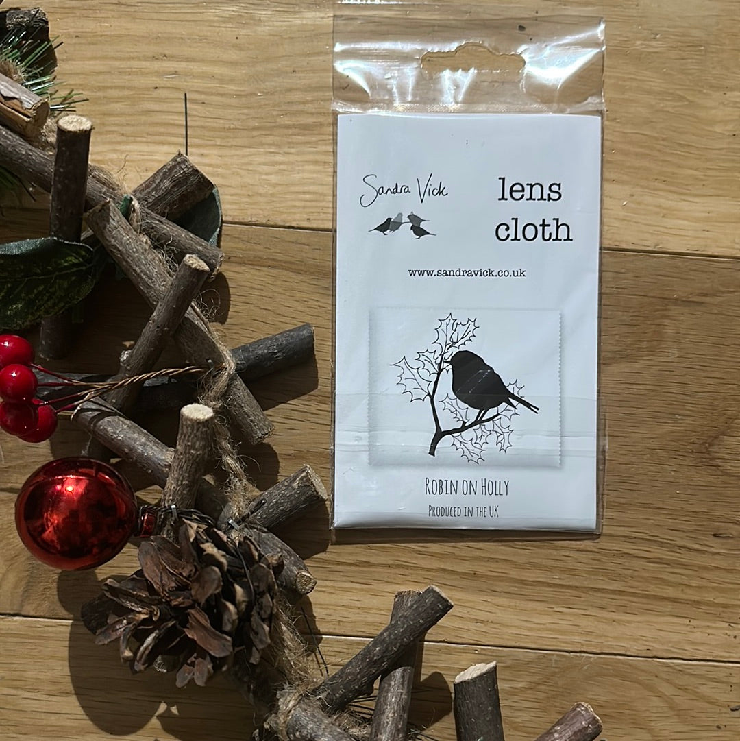 LENS CLOTH with CARD: robin on holly