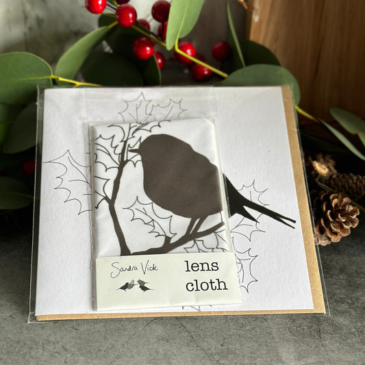 LENS CLOTH with CARD: robin on holly