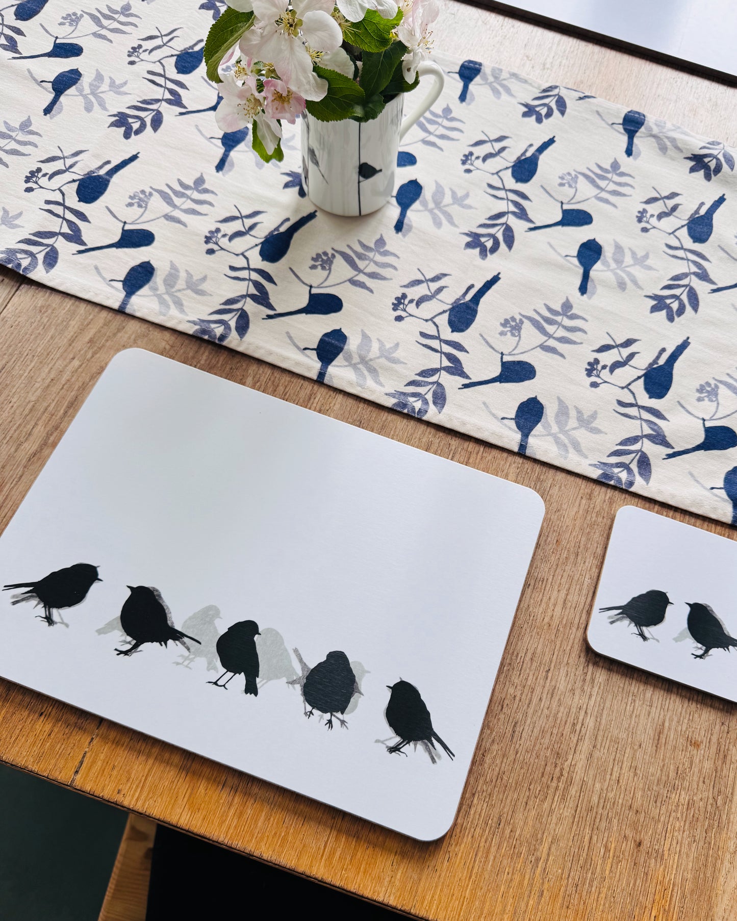 TABLE MAT SET: woodland birds x 4