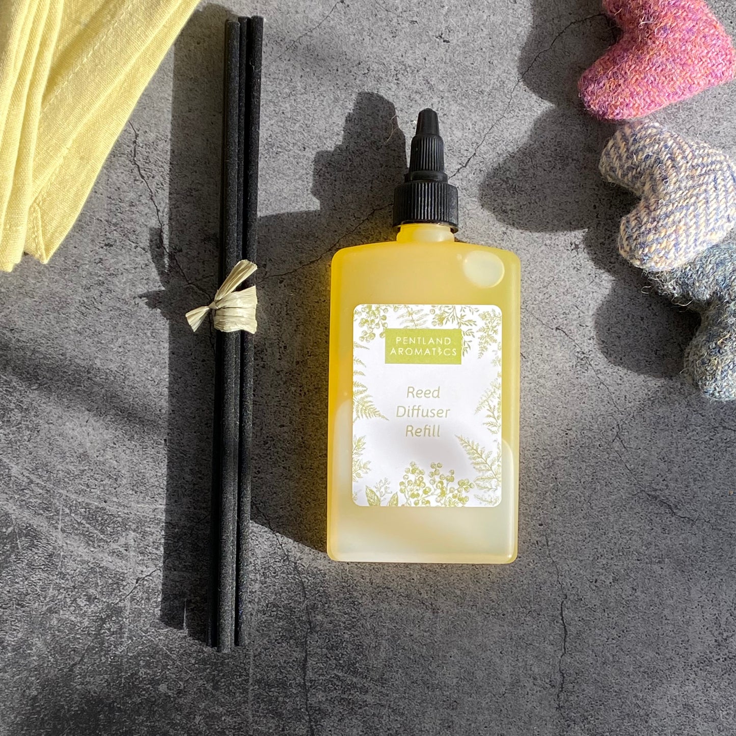 DIFFUSER OIL AND REEDS